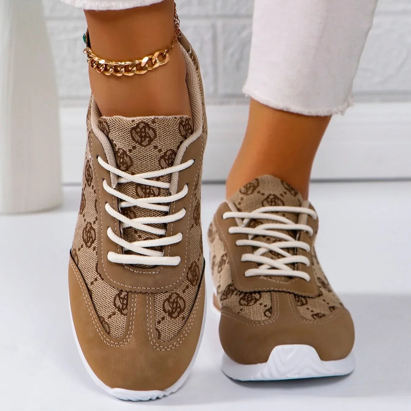 Valentina Sneakers
