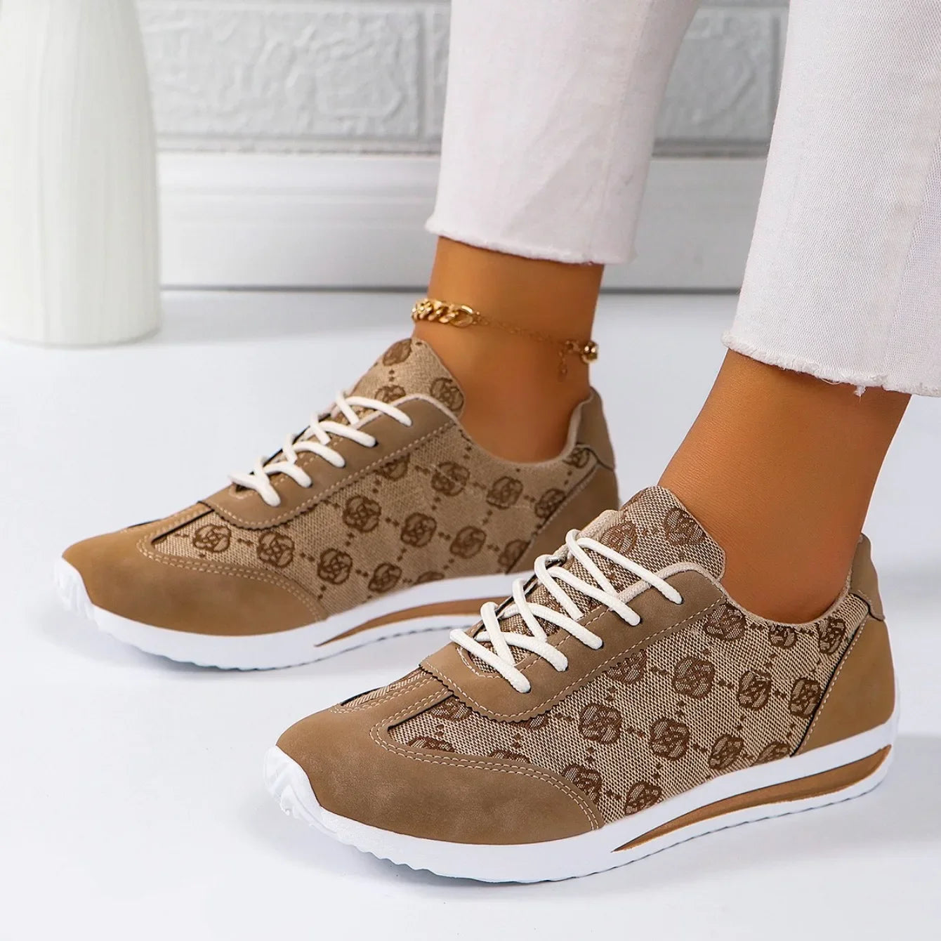 Valentina Sneakers