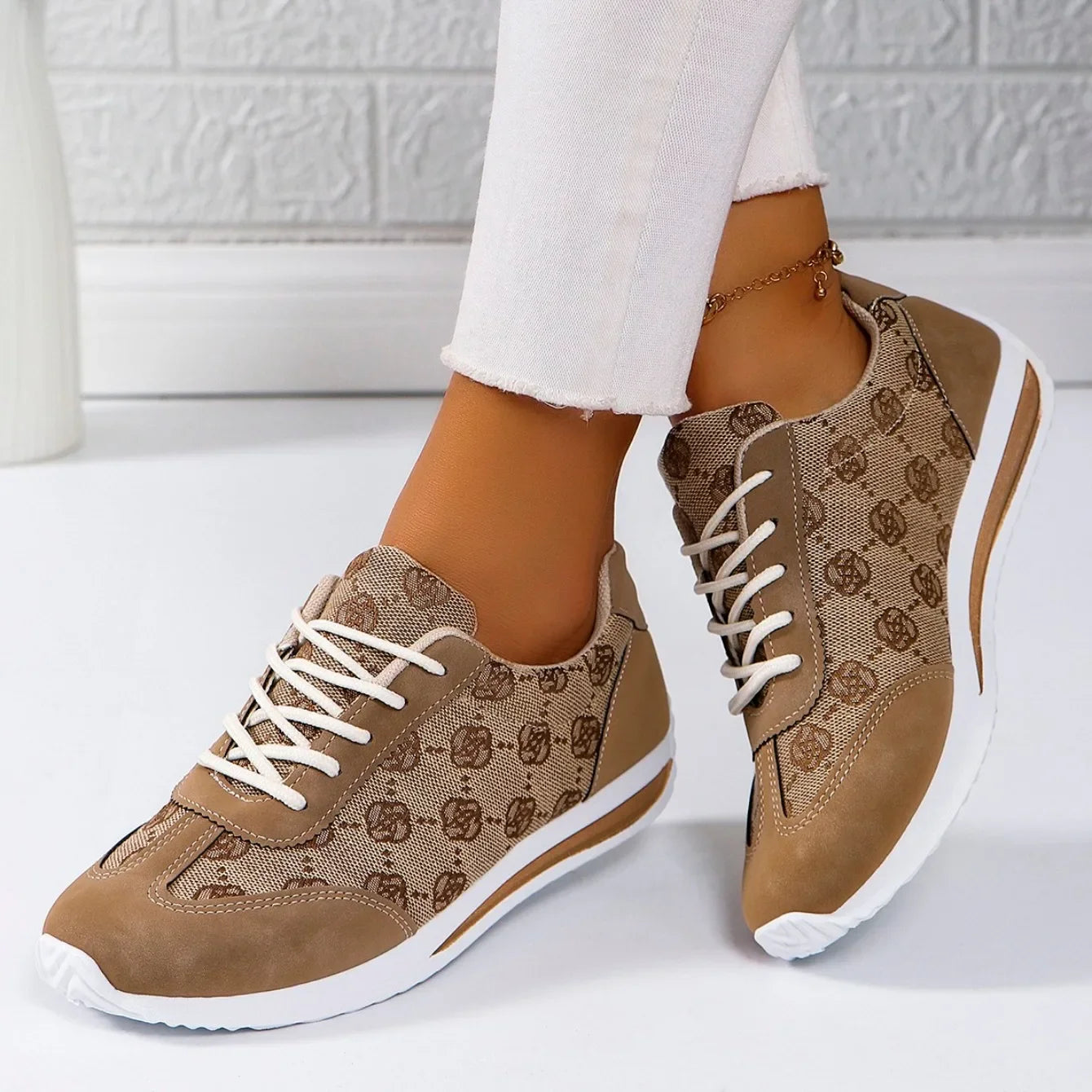 Valentina Sneakers