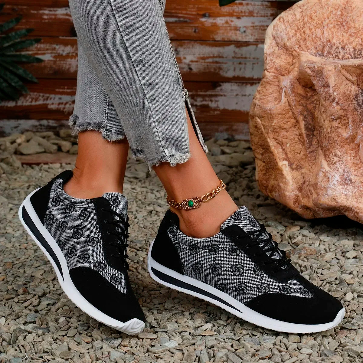 Valentina Sneakers