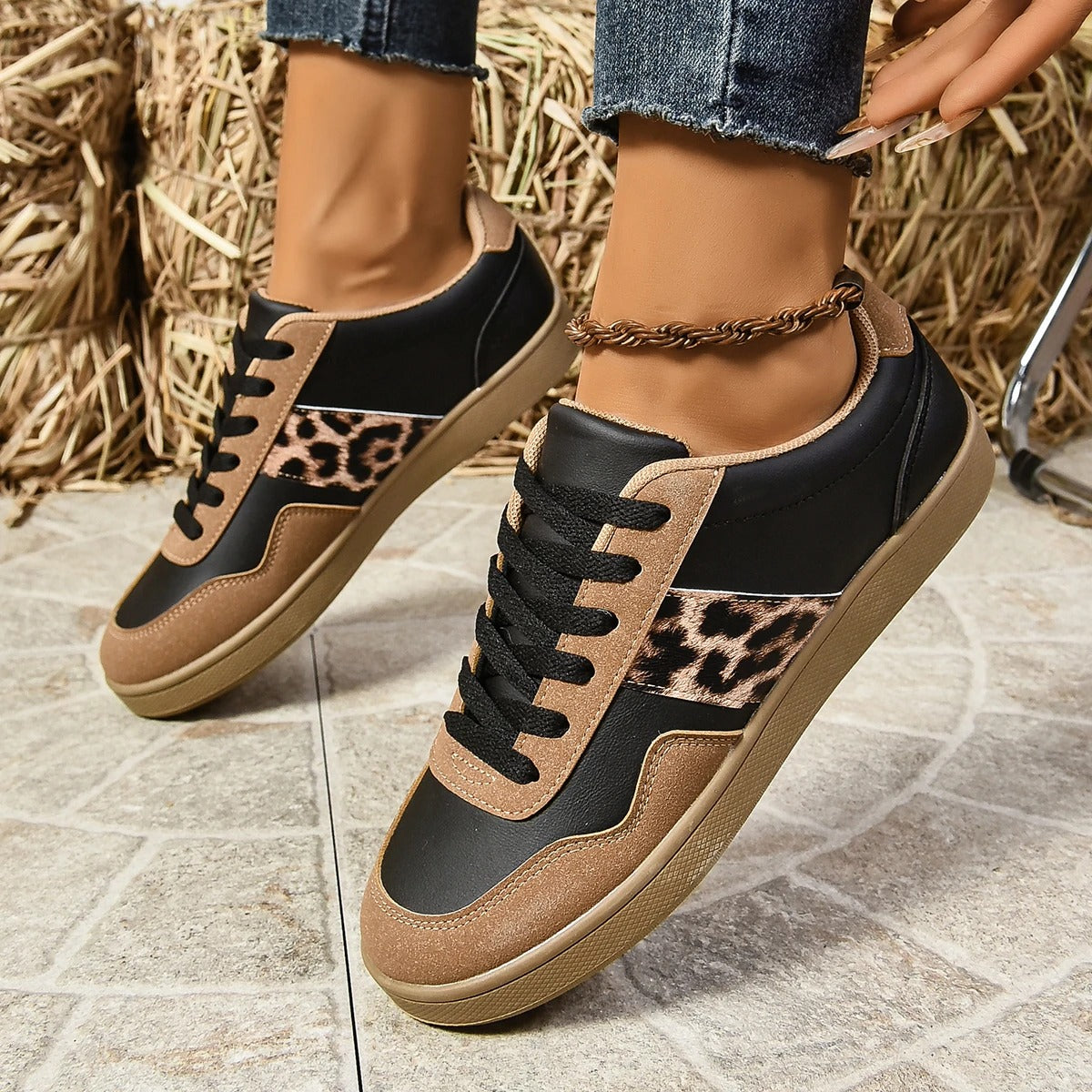 Savanna Casual Sneakers