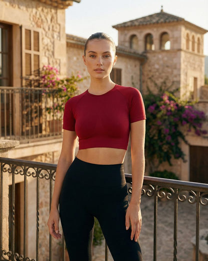 Sculpt Seamless Tee in Red