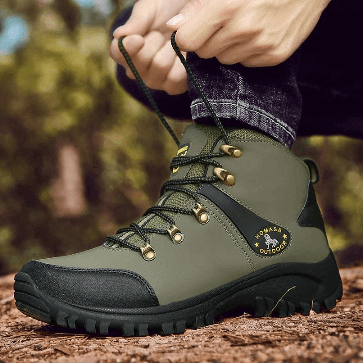 RidgeWalker Hiking Boots