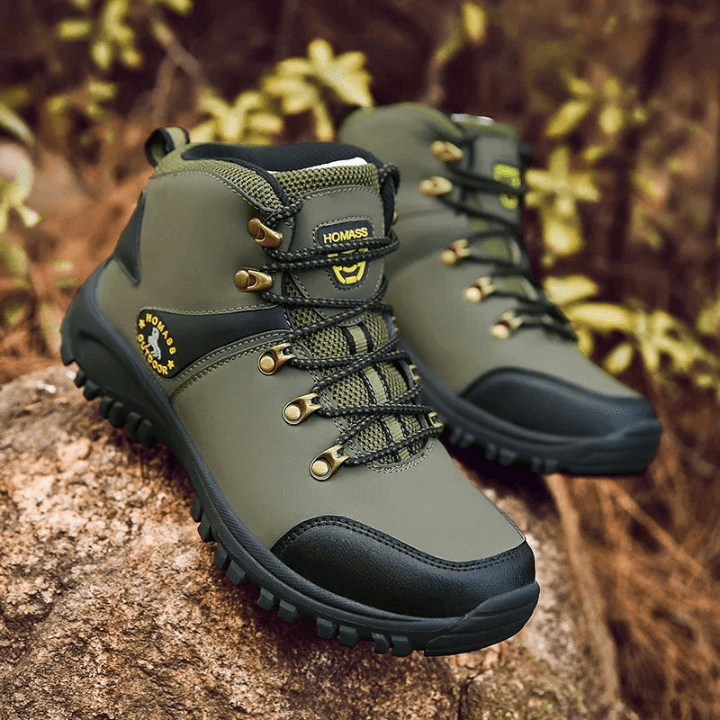 RidgeWalker Hiking Boots