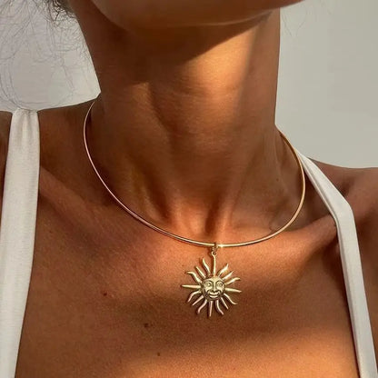 Soléa Pendant Necklace