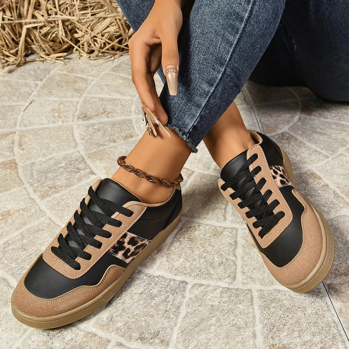 Savanna Casual Sneakers